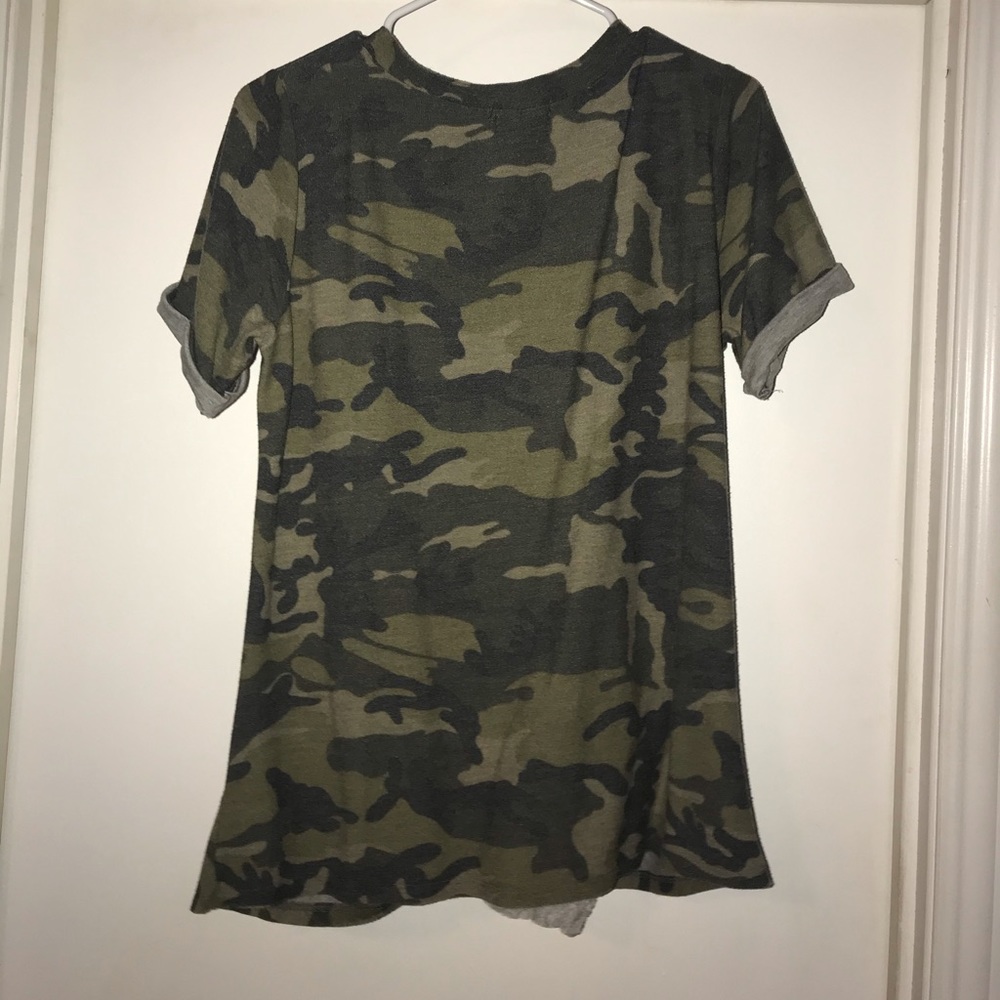 Knitted camo tee